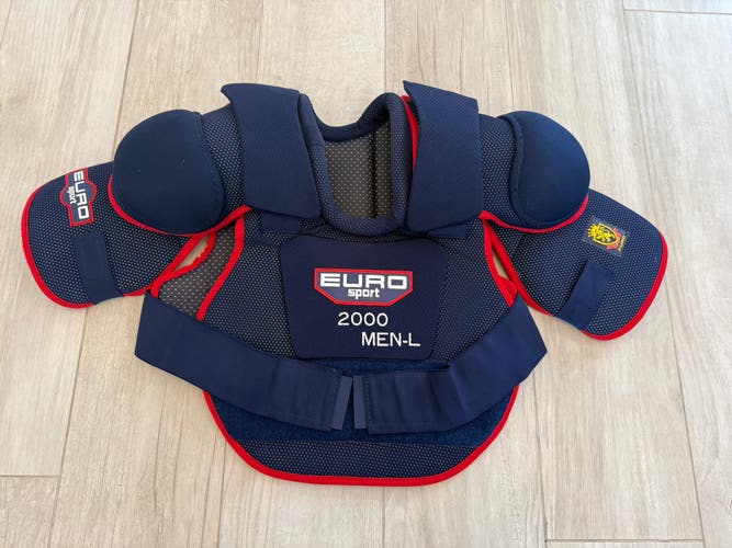 Hockey Player Shoulder Pads - EURO