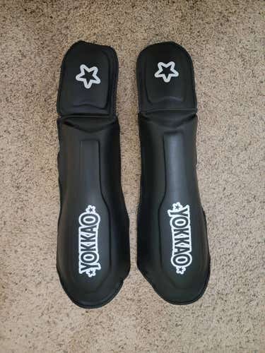 Yokkao Essential Shin Guards M/Black