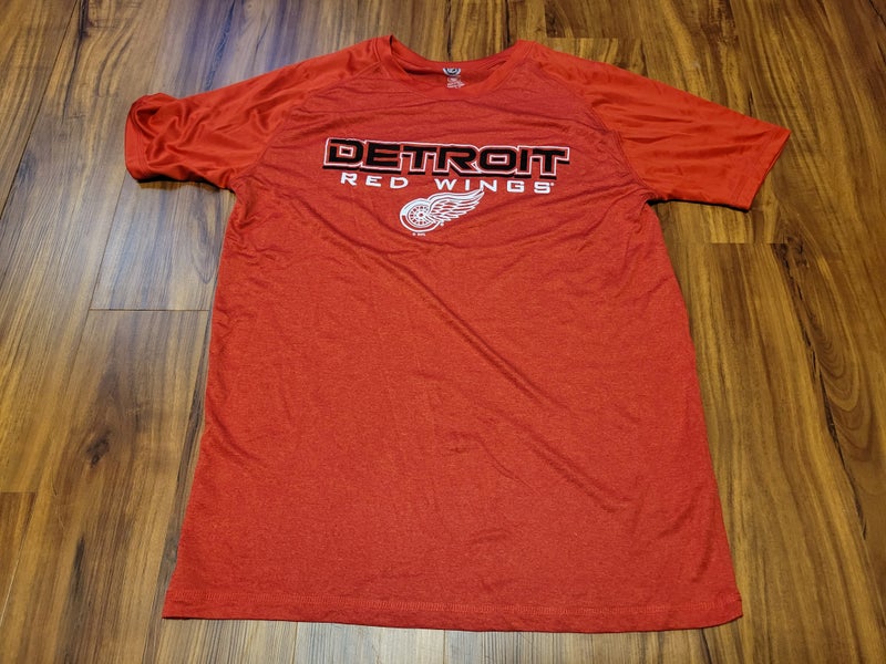 Detroit Red Wings NHL Short Sleeve Shirt, Tag Size M