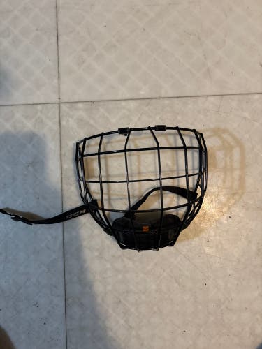 Large CCM FM780 Full Cage (Used)