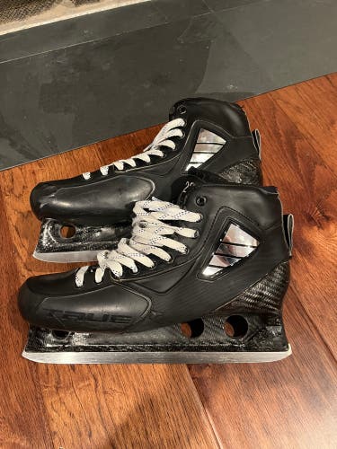 True One Piece Hockey Goalie Skates Regular Width Pro Stock 10.5 (Used)
