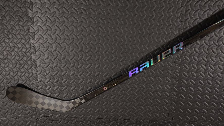 Senior Bauer Proto2 Right Handed Hockey Stick P28 77 Flex (New)