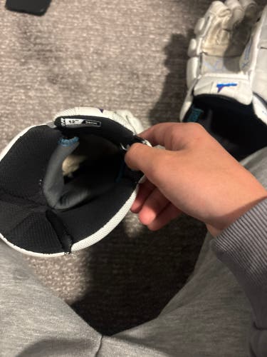 Bauer Vapor Flylite Gloves 12" (Used)