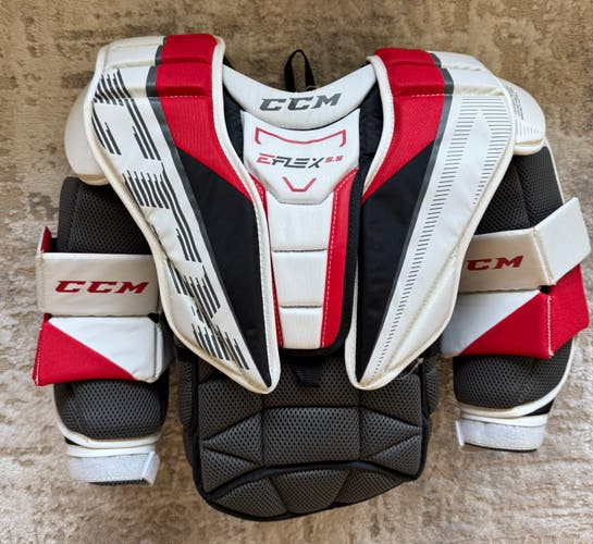 CCM EFlex 5.9 Goalie Chest Protector - Junior L/XL (Used)