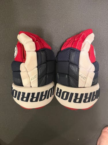 Warrior QR1 Pro Stock Gloves 13” – Winnipeg Jets Heritage Team Issued – NHL Pro – Rare Pro Stock New