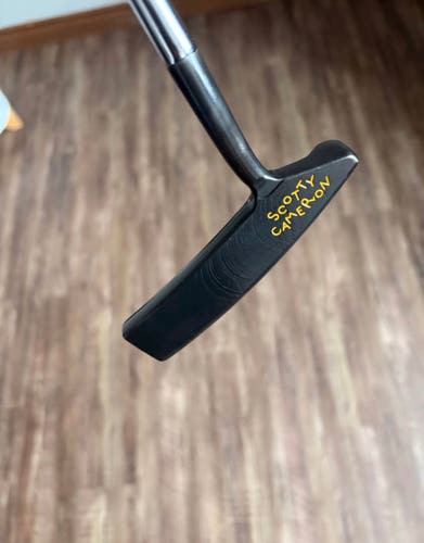 Black Unisex Scotty Cameron Studio Design 1.5 Right Handed Putter Uniflex 35.5" (Used)