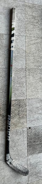 Senior Bauer Vapor Hyperlite 2 Left Hand Hockey Stick P92 70 Flex (Used)