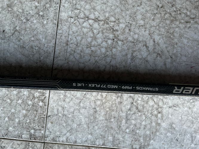 Senior Bauer Supreme One.8 Left Hand Hockey Stick PM9 77 Flex (New)