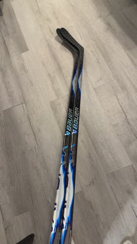 Intermediate Bauer Vapor Flylite Left Hand Hockey Stick P28 65 Flex (New)