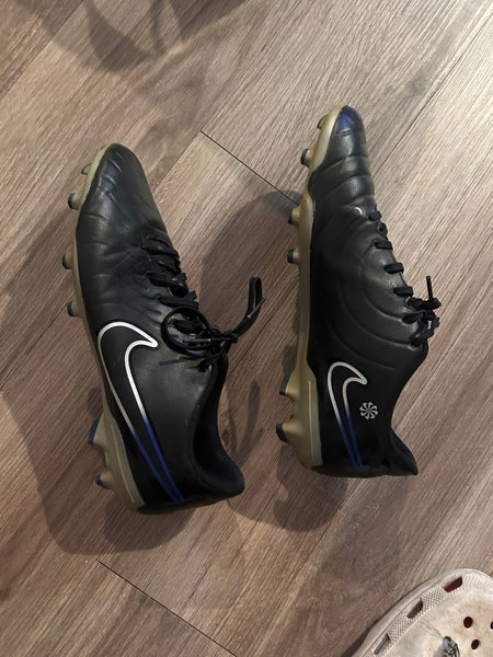 Size 11 Nike Tiempo Legend 9