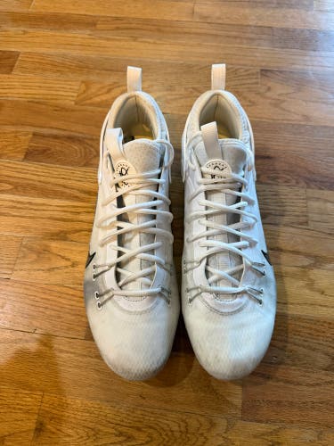 White Men's Size M 12.0 (W 13.0) Adult Nike Huarache 9 Elite Low Low Top (Used)