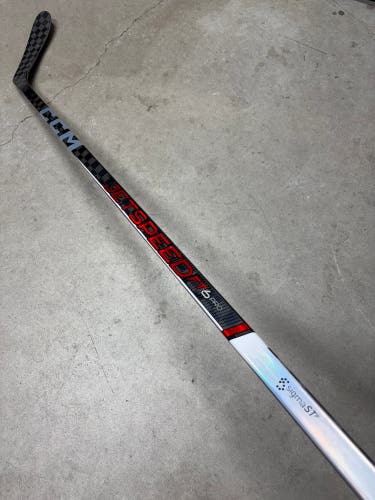 95 Flex P28 Senior CCM JetSpeed FT6 Pro Right Hand Hockey Stick Pro Stock (New)