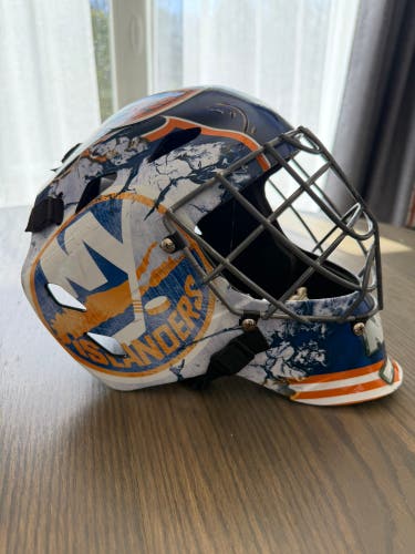 New York Islanders Junior Franklin GFM 1500 Street HockeyGoalie Mask (Used)