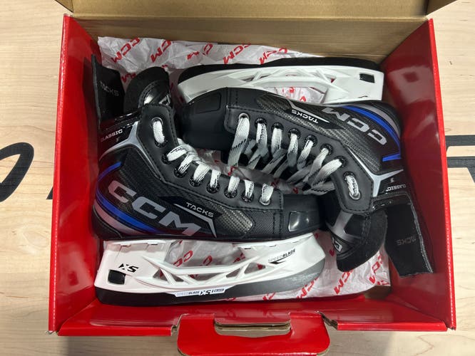 CCM Tacks Classic Hockey Skates Junior (New)
