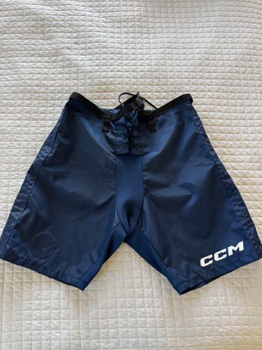 CCM 25 and Bauer One.8 Ice Pants / Girlde Shell Bundle in Navy and Black