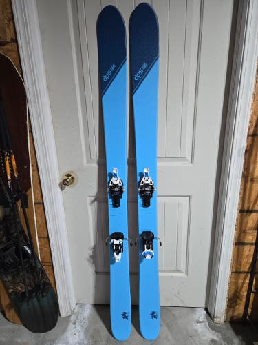 Men's 2018 Alpine Touring 178 cm DPS Wailer 106 Skis With Bindings Max Din 15 (Used)
