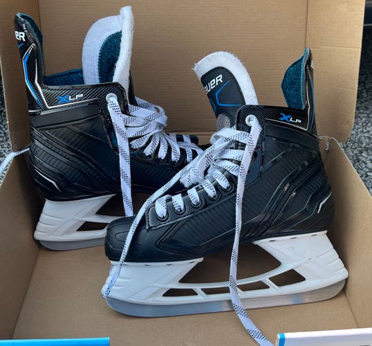 Bauer XLP Hockey Skates Regular Width Size 5 (Used)