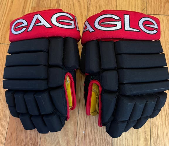 Eagle CP94 Gloves 14" Pro Stock (Used)