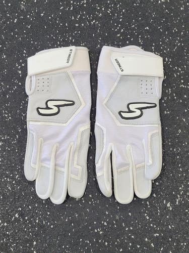 Used Stinger BB/SB Batting Gloves White MD 11849-S000038339