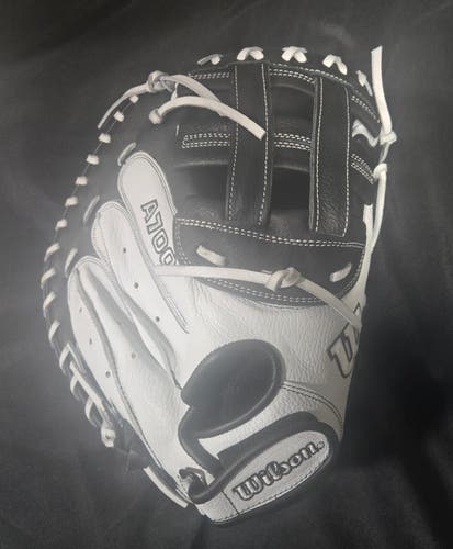 Wilson RH Catcher's A700 Softball Glove 33" (New)