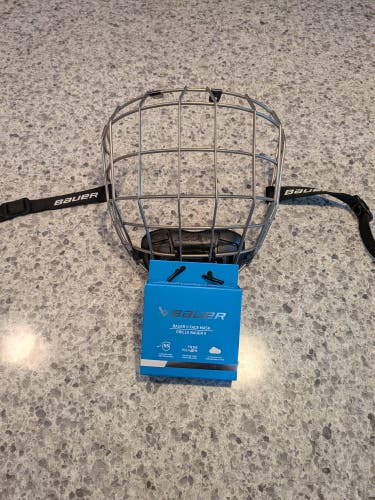 Medium Bauer True Vision Profile 3 Full Cage (Used)