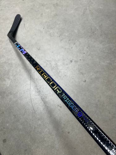 95 Flex P28M Senior CCM RibCor Trigger 9 Pro Right Hand Hockey Stick Pro Stock (New)