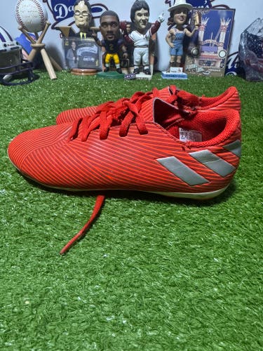 Red Kids 3Y (Big Kids / Youth) Adidas Nemeziz Molded Cleats Cleats (Used)