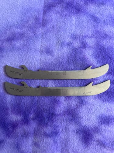 Bauer Fly-X Holders, Runners, & Replacement Steel Blades (Used)