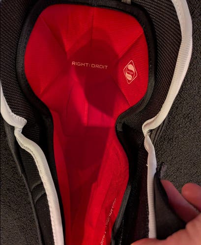 Senior Bauer Vapor X800 Lite 15" Shin Pads (Used)