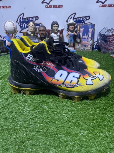 Men's 4.5Y (Big Kids / Youth) Under Armour Spotlight Franchise RM 2.0 High Top Molded Cleats (Used)