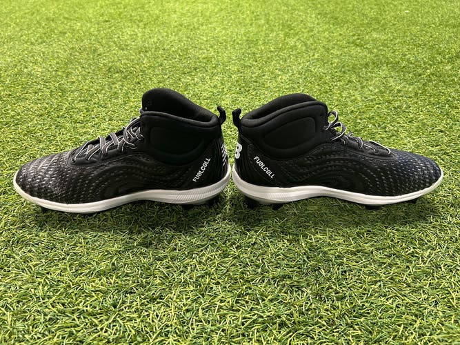 New Balance FuelCell 4040v7 Molded Cleats (New)