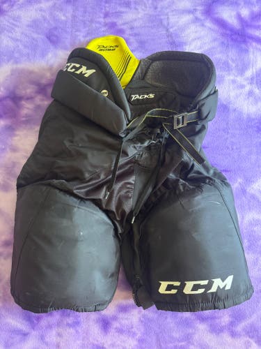 Black Senior Small CCM Tacks 3092 Hockey Pants (Used)