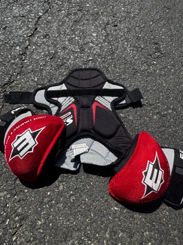 Men's Small Youth Easton Shoulder Pads (Used)