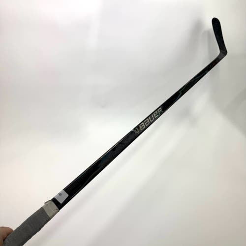 UsUsed Left Black Bauer Flylite | 107 Flex New Zegras Pro Curve | Grip | BH410