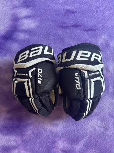 Black Youth Bauer Supreme S170 Gloves 8" (Used)