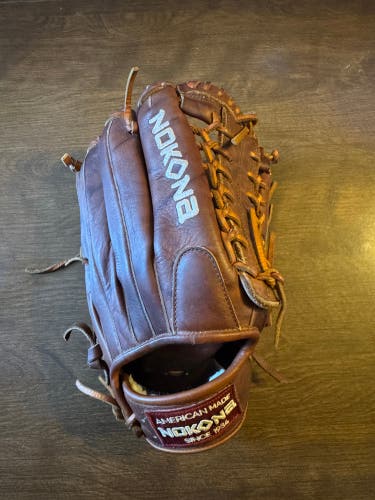 Nokona Walnut RH Outfield Baseball Glove 12.75" (Used)