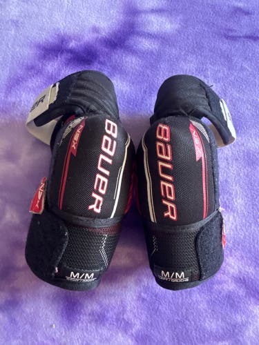 Junior Medium Bauer NSX Elbow Pads (Used)