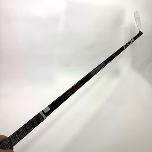 Used Left Black CCM Jetspeed FT7 Pro | 80 Flex P28 Curve Grip | BH423