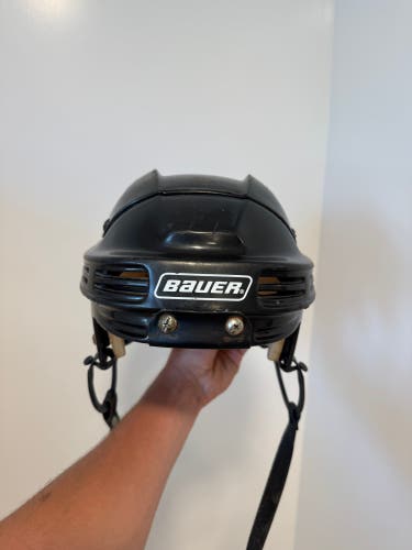 Medium Bauer 4500 Helmet (Used)