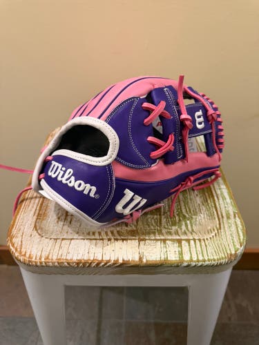 2025 Wilson A2000 RH Infield Softball Glove 12" (New)
