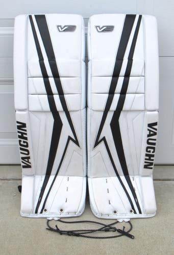 Vaughn 33+2 Velocity V9 Pro Carbon Goalie Leg Pads Wht/Blk