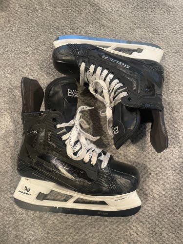 2022 Bauer Supreme Mach Hockey Skates Regular Width 8.5 (Used)