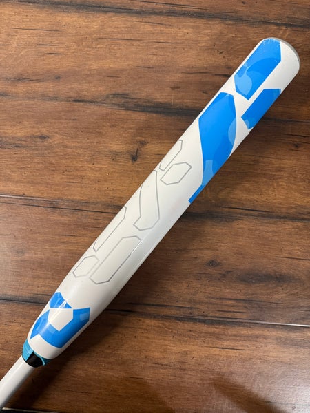 DeMarini CF 33/22 (-11) Fastpitch Composite Softball Bat