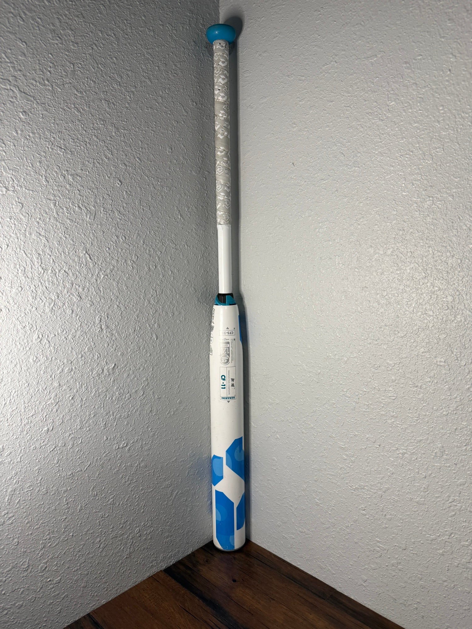 Batte Softball Avancée Batte De Softball Fastpitch DeMarini CF 2023 - 33/24 - Pour Joueurs Avancés Demarini Cf 33/24 Occasion
