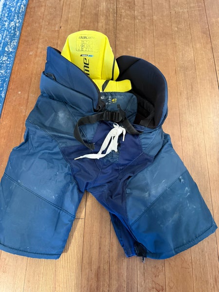 Senior Large Bauer Supreme 2S Hockey Pants (Used)