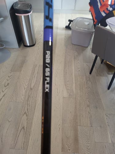 Blue super cool Intermediate Bauer Twitch Left Hand Hockey Stick P28 65 Flex Pro Stock (New)