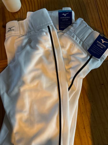 White Men's XXXL Youth Mizuno Game Pants (New)