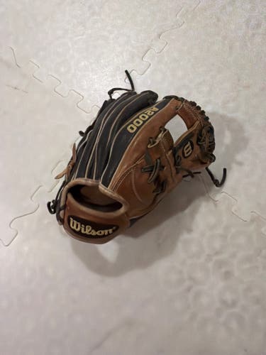 Wilson A2000 RH Infield Baseball Glove 11.75" (Used)