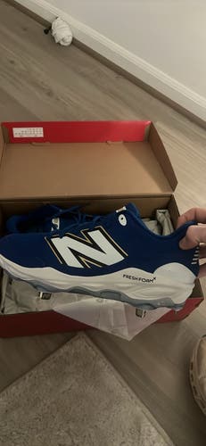 Blue Unisex Size M 9.5 (W 10.5) Adult New Balance Metal Cleats (New)