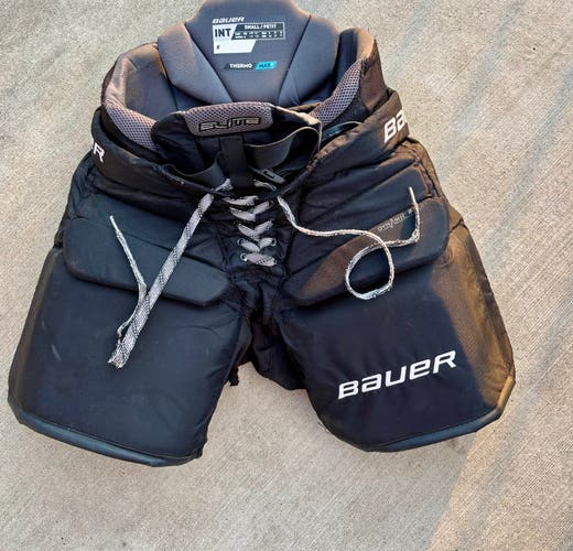 Intermediate Small Bauer Elite Hockey Goalie Pants (Used)